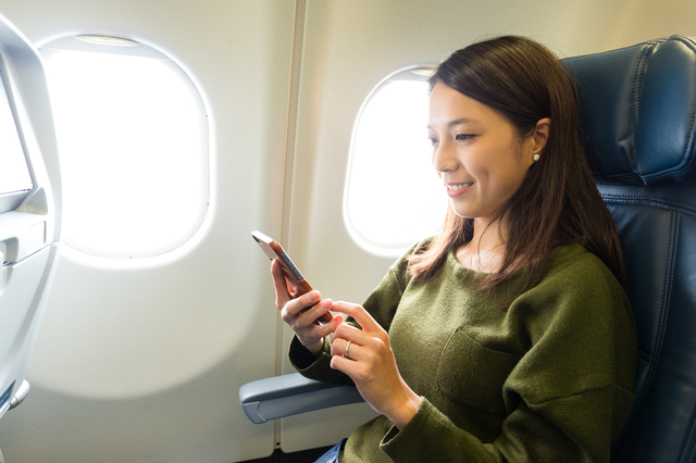 飛行機の安全運航と「機内モードにしない」の関係