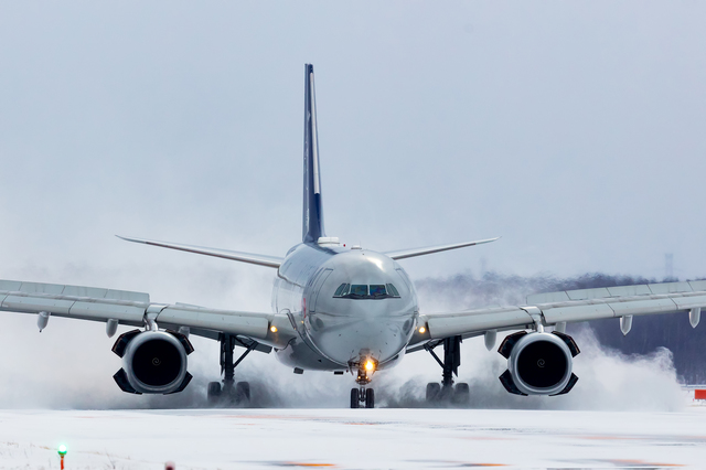 飛行機　雪