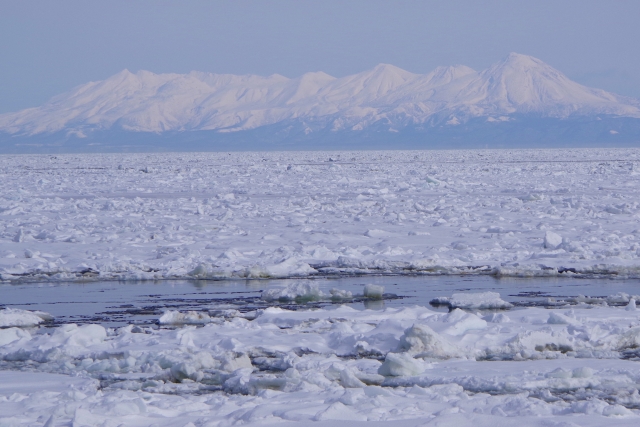 オホーツク海　流氷